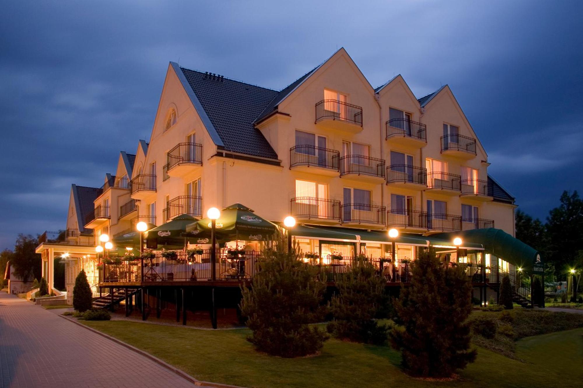 Leba Hotel & Spa Exterior photo